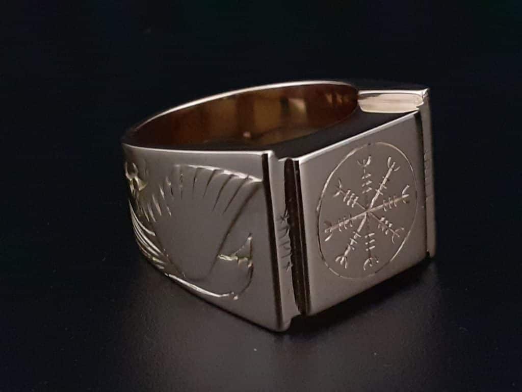 Chevalière en vente chez Bijouterie Goubill à Janzé