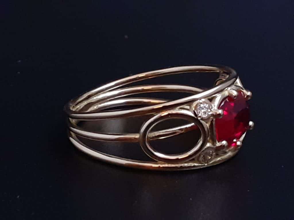 Bague réalisé par la Bijouterie Goubill à Janzé