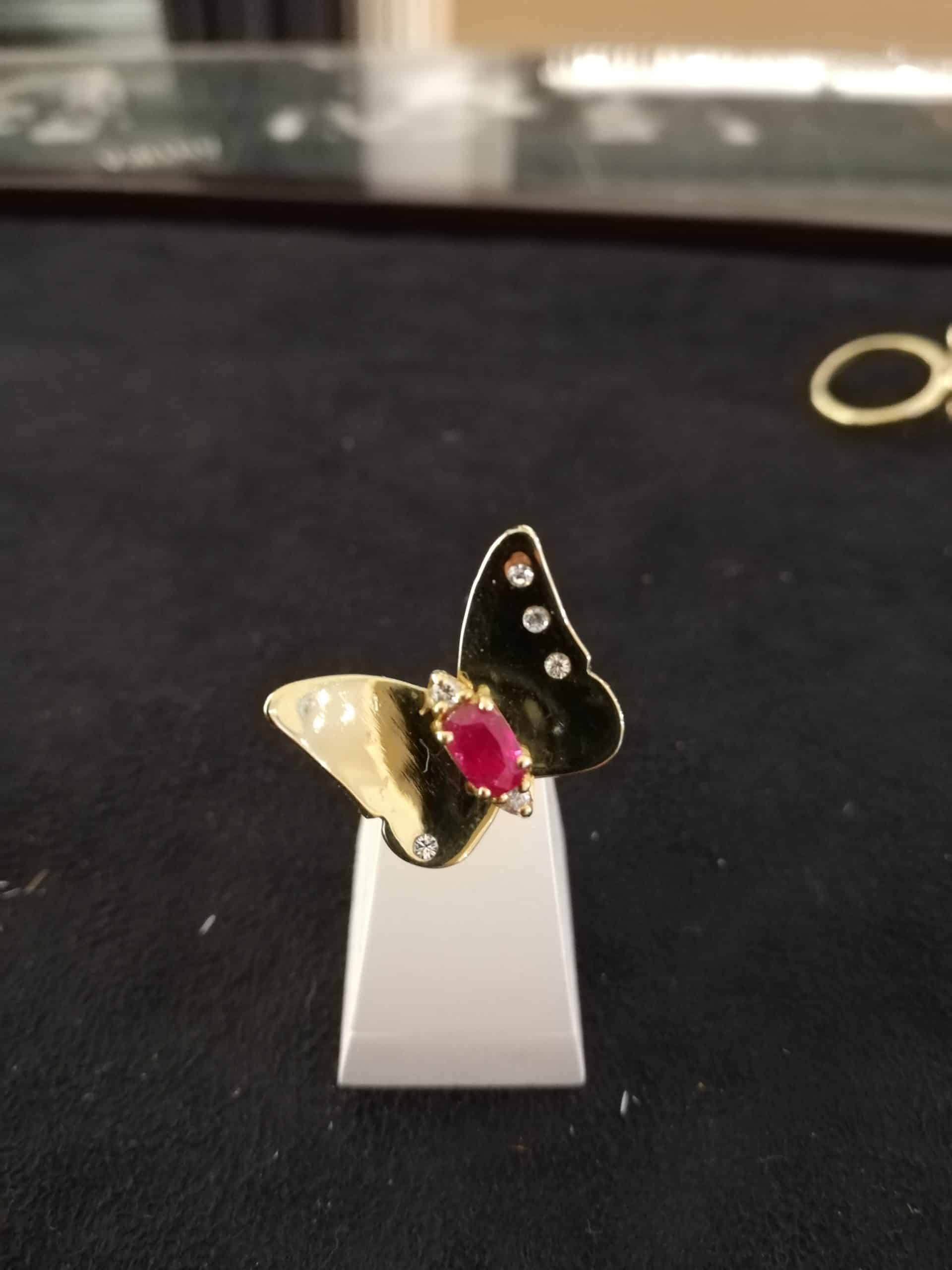 Bague sur mesure réalisée par la Bijouterie Goubill à Janzé